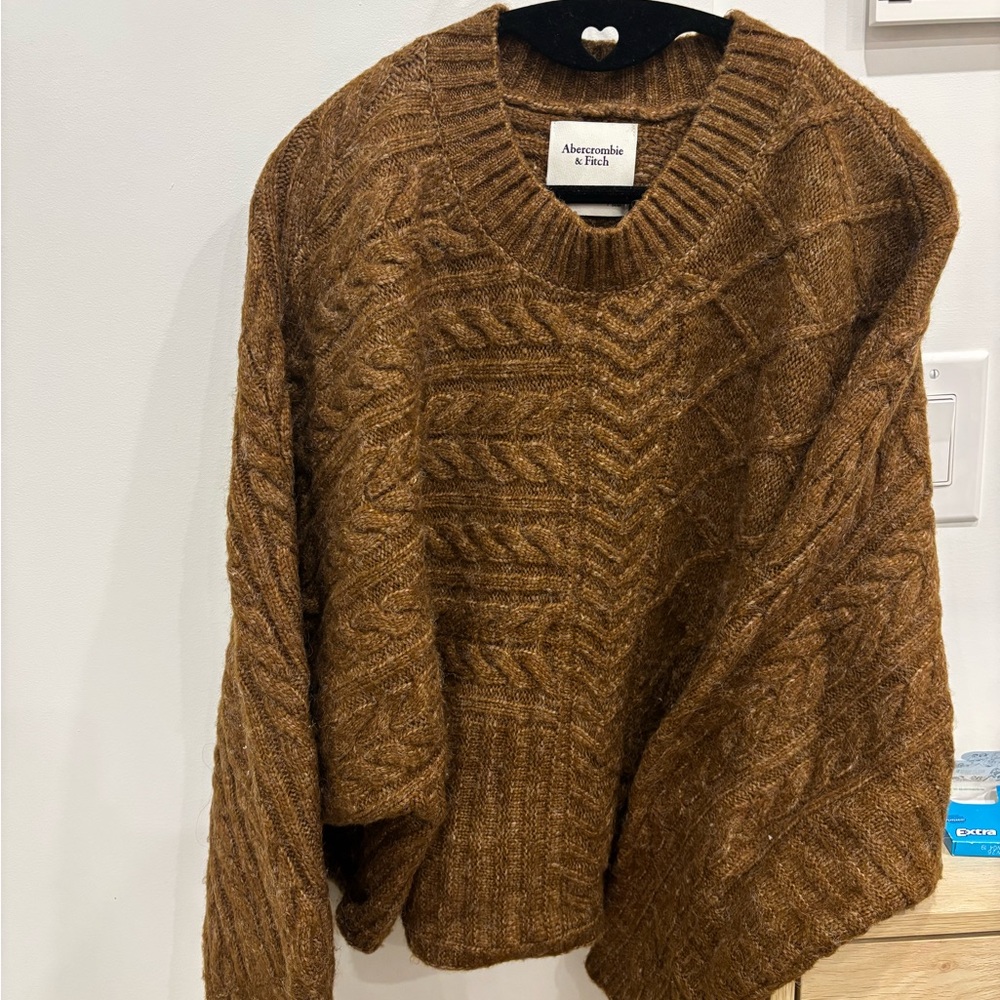 Abercrombie & Fitch Brown Crewneck Sweater